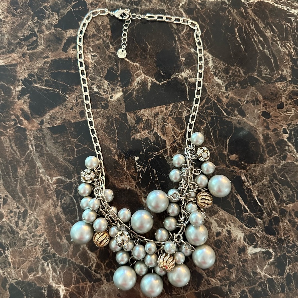 LOFT Elegant Silver Pearl Necklace